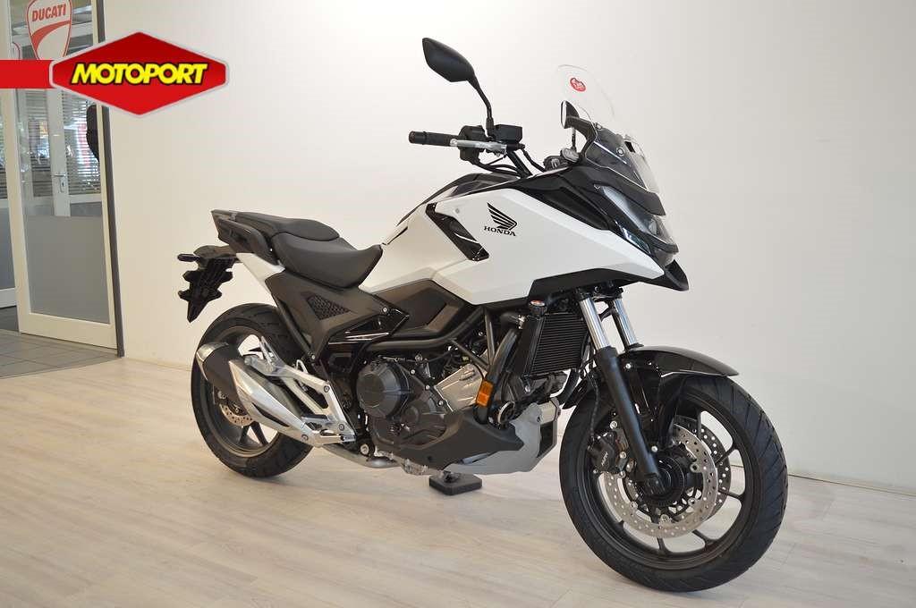 Honda NC 750 X ABS (bj 2026), Wijngaardveld 1
9300  AALST, BE, Bedrijf, Mc.benelux@honda-eu.com, Toermotor
