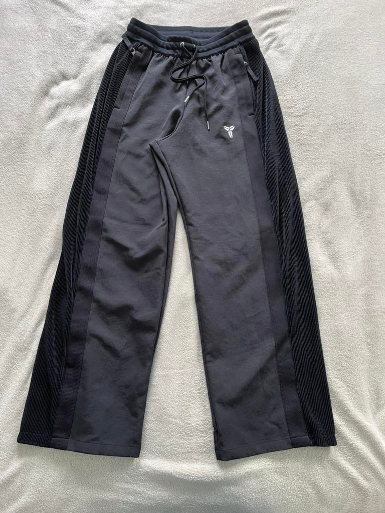 SIZE S Nike x Kobe Bryant pleated pants ‘black’, Ophalen, Nieuw, Zwart