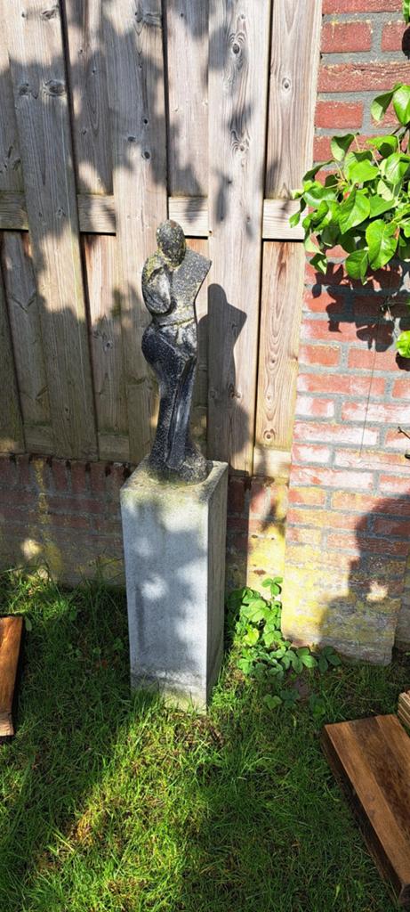 Beeld(steen), Tuin en Terras, Ophalen of Verzenden, Zo goed als nieuw, Beton, Waterornament