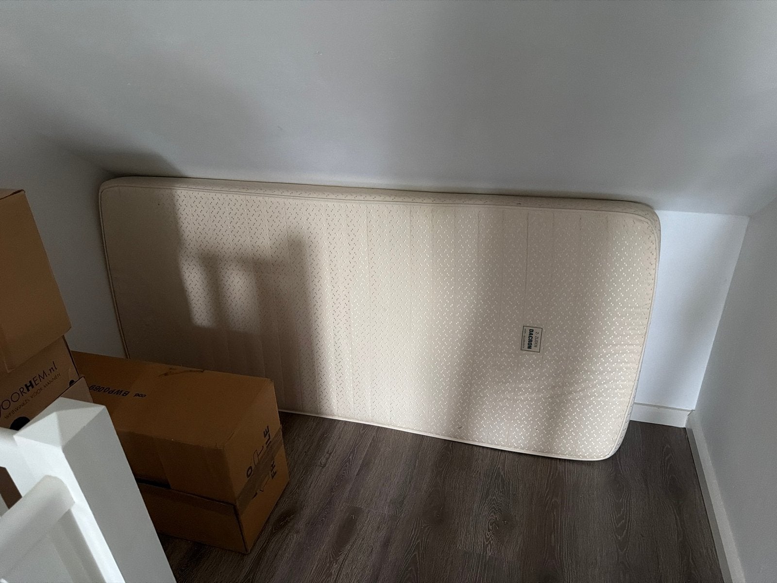 Eenpersoons matras, zo goed als nieuw, Huis en Inrichting, Slaapkamer | Matrassen en Bedbodems, Ophalen, 90 cm, Eenpersoons, Zo goed als nieuw