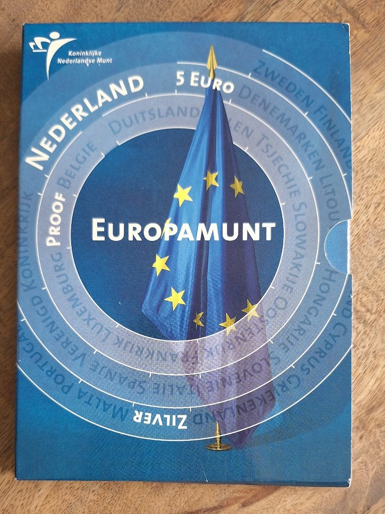 Te koop 5 euro Europamunt 2004 zilver proof munt, Postzegels en Munten, Munten | Nederland, Zilver, Ophalen of Verzenden, Losse munt