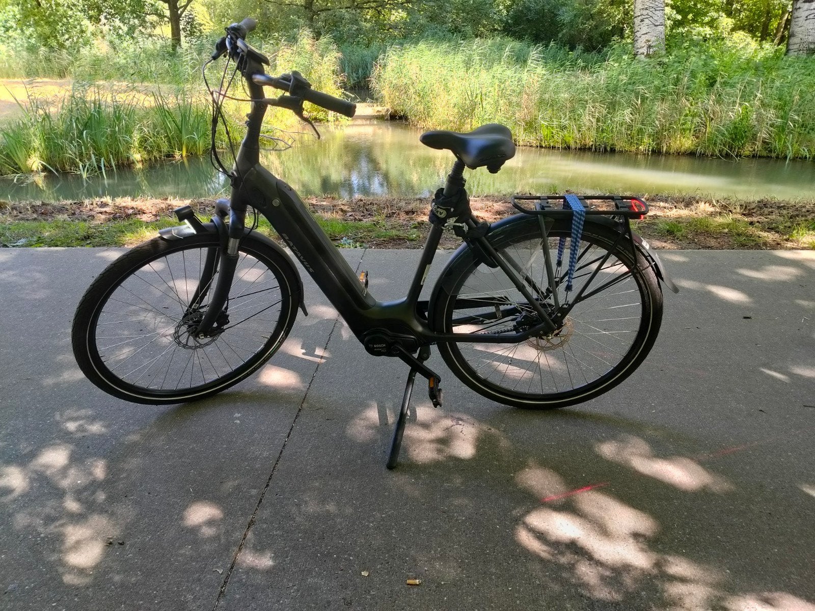 E-Bike / Batavus Finez / 2700 km / 2023, Ophalen, Batavus, Zo goed als nieuw, 50 km per accu of meer