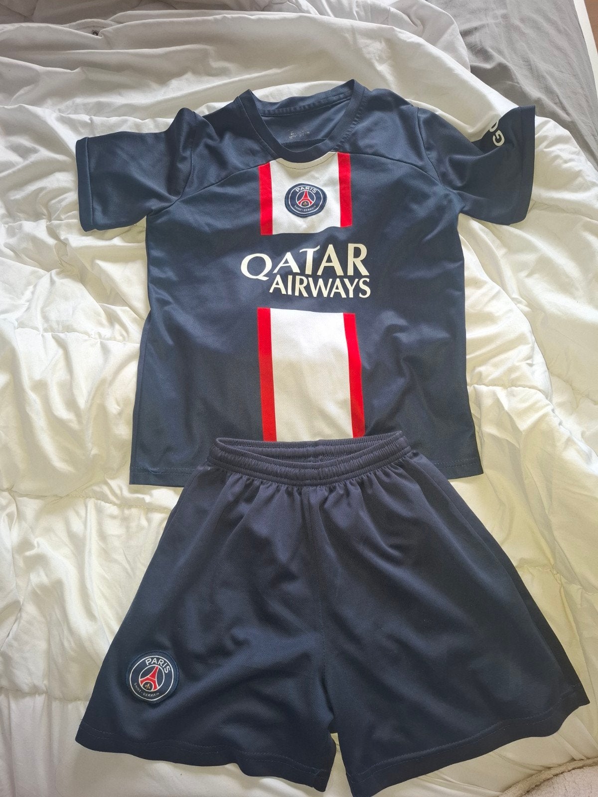 PSG Voetbaltenue - Shirt en Broekje, Maat XS of kleiner, Ophalen of Verzenden, Set