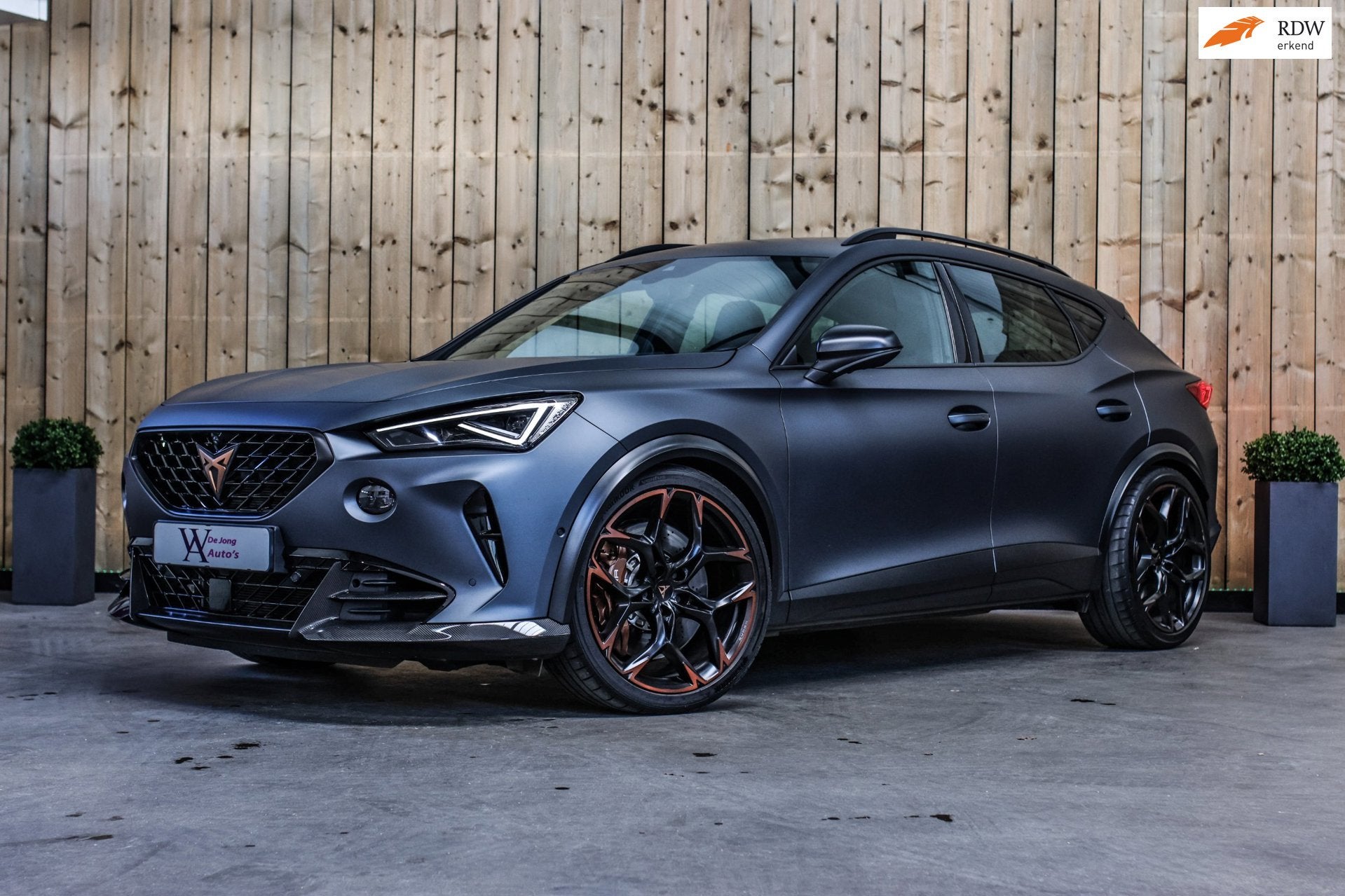 CUPRA Formentor VZ5 2.5 TSI *Schaalstoelen*Carbon*360 Camera, Auto's, Automaat, 15 km/l, Gebruikt, Zwart