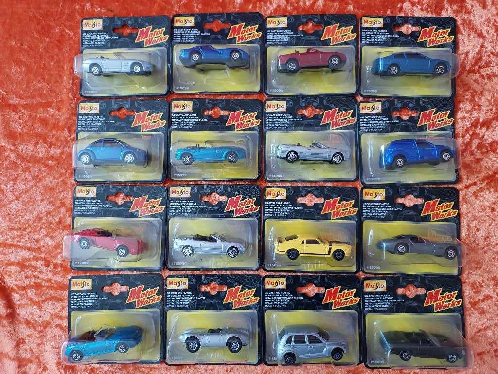 16 MODEL AUTO ,S MAISTO UIT 1999 OP CARD ONGEVEER 7,5CM UIT, Ophalen of Verzenden, Nieuw, Auto