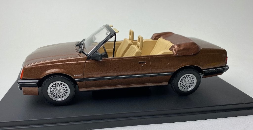 Whitebox 1:24 Opel Ascona C Cabriolet 1985 bruin, Overige merken, -, Nieuw, Ophalen of Verzenden