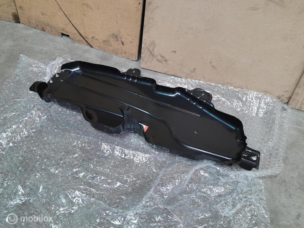 Brandstoftank beugel Range Rover Sport L320 Tank Onder plaat, Auto-onderdelen, Brandstofsystemen, Land Rover, Land Rover, Nieuw
