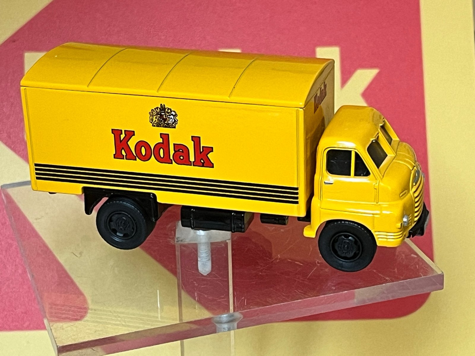 Vintage Kodak vrachtwagen miniatuur - Geel model, Ophalen of Verzenden, Nieuw, Bus of Vrachtwagen