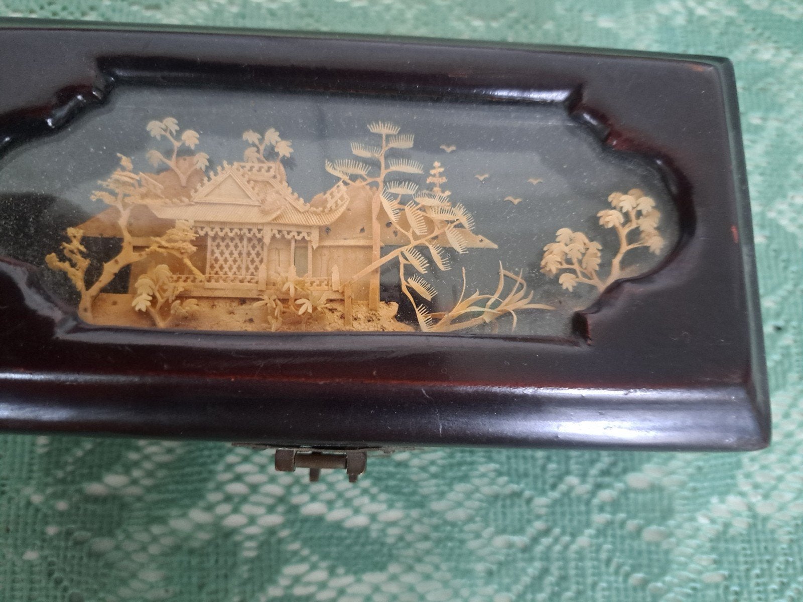 Vintage Chinees sieradendoosje met houtsnijwerk, Ophalen of Verzenden