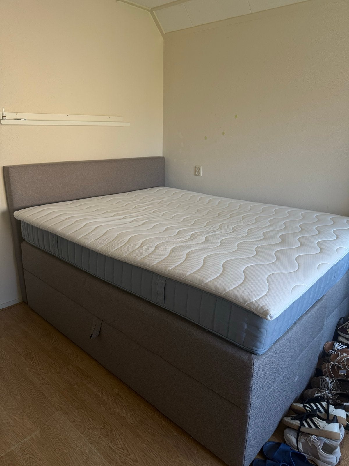 Boxspring 160x200 met opbergruimte en hoofdbord, Ophalen, Tweepersoons, Zo goed als nieuw, 200 cm