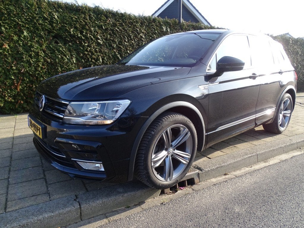 Volkswagen TIGUAN 1.4 TSI  R-LINE -Navi-Carplay-Blth-Cruise-, Auto's, Voorwielaandrijving, 125 pk, Gebruikt, Euro 6