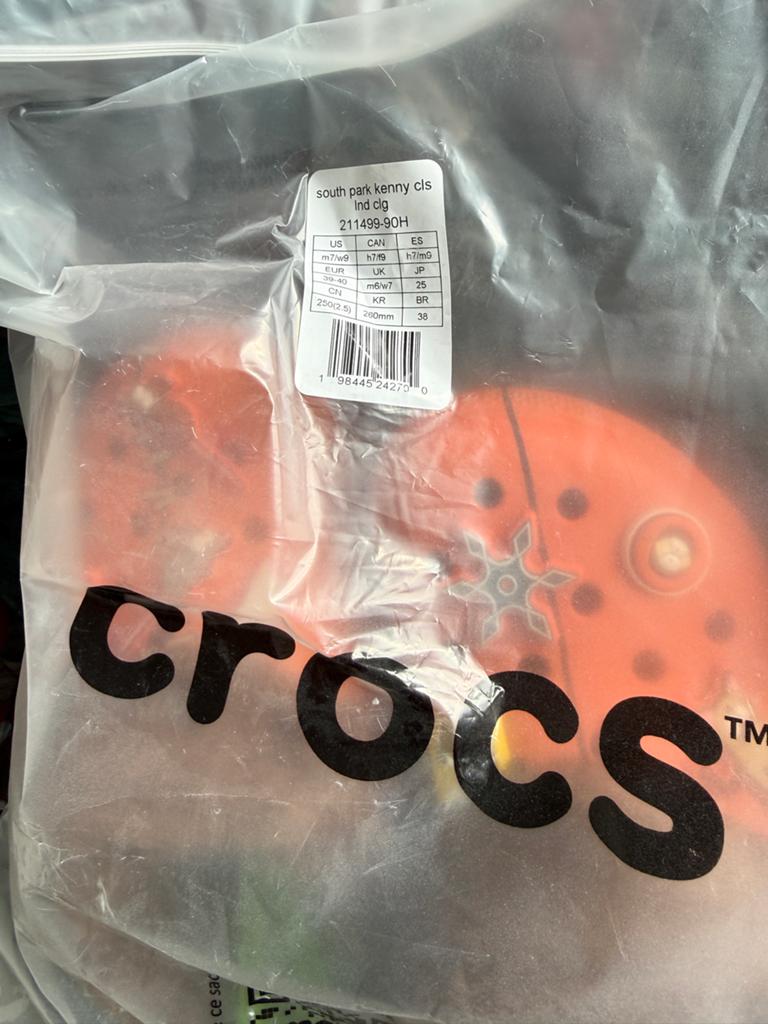 Crocs Classic Clog x South Park Kenny - Nieuw in doos, Ophalen of Verzenden, Nieuw, Oranje, Slippers