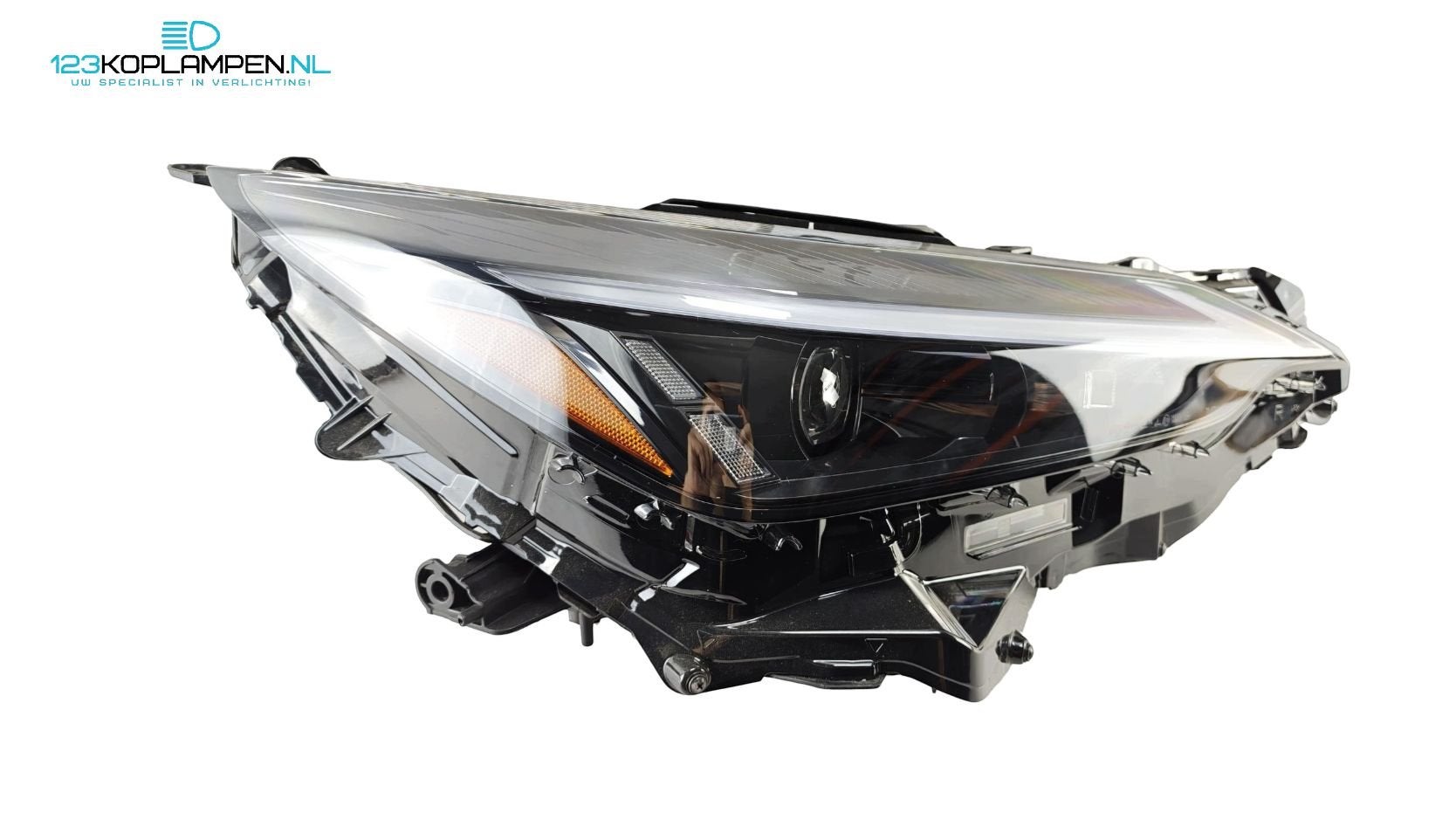 Lexus NX 2 Full Led koplamp rechts 78-57, Gebruikt, -, -, -