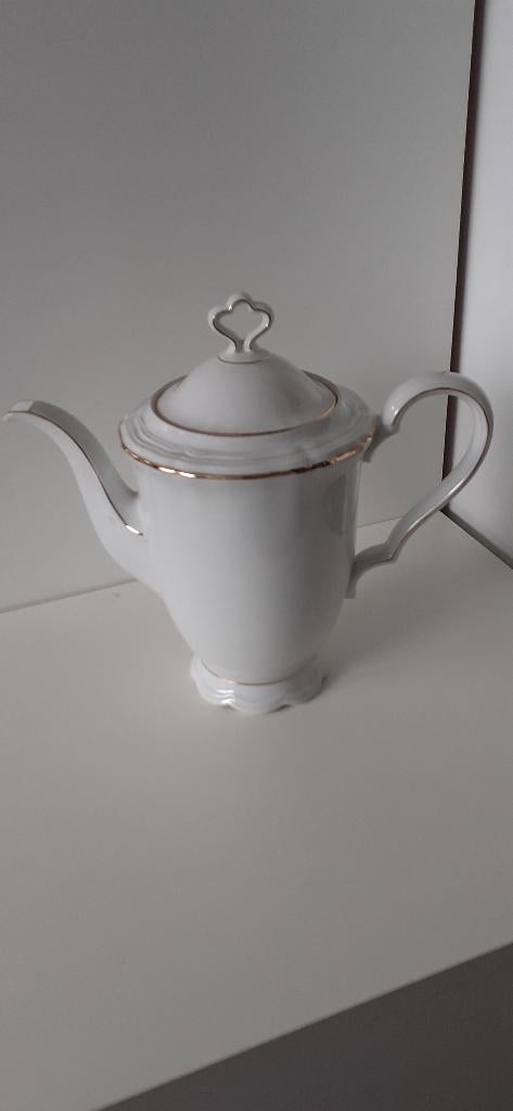 witte porseleinen koffiepot van Seltmann Weiden, Overige typen, Ophalen of Verzenden, Zo goed als nieuw, Overige stijlen