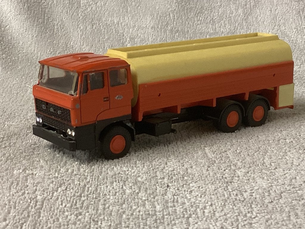 DAF 2800 vrachtwagen tanktransport, Ophalen of Verzenden, Zo goed als nieuw, Bus of Vrachtwagen, Lion Toys