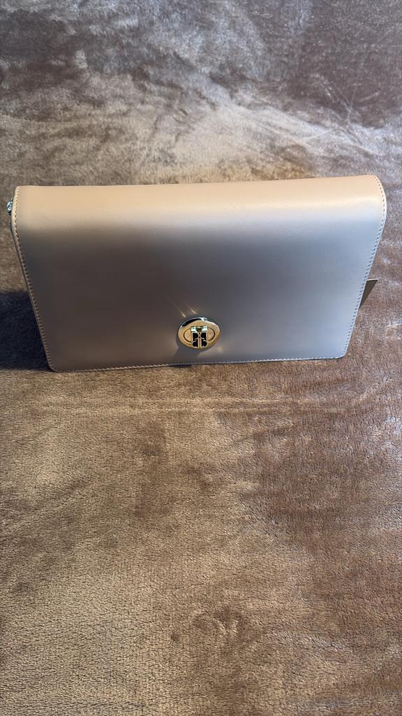 Nieuwe Pirci handtas - Elegant en ongebruikt, Sieraden, Tassen en Uiterlijk, Eu, Eu, Schoudertasje, Beige