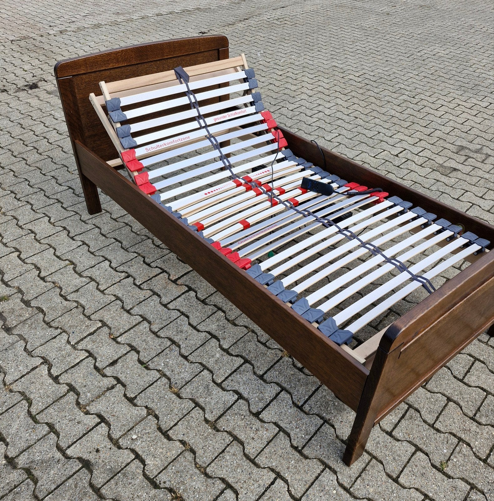 Bed 1.00x2.00 met electrisch verstelbare lattenbodem, Ophalen, Eenpersoons, Bruin, Klassiek