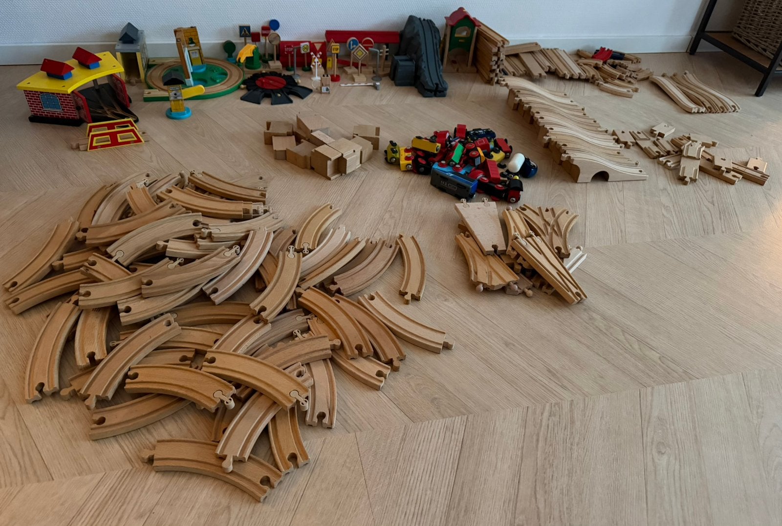 Houten treinspoor, Ophalen, Zo goed als nieuw