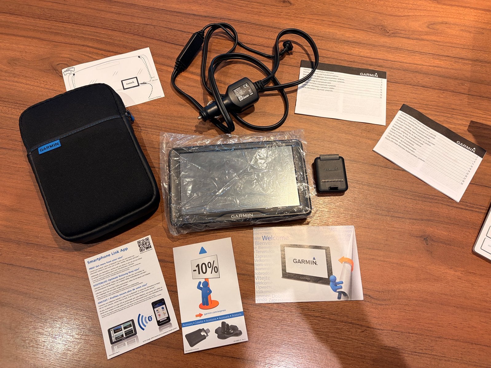 Garmin 760LM Navigatie met accessoires Auto Camper, Auto diversen, Ophalen of Verzenden, Zo goed als nieuw