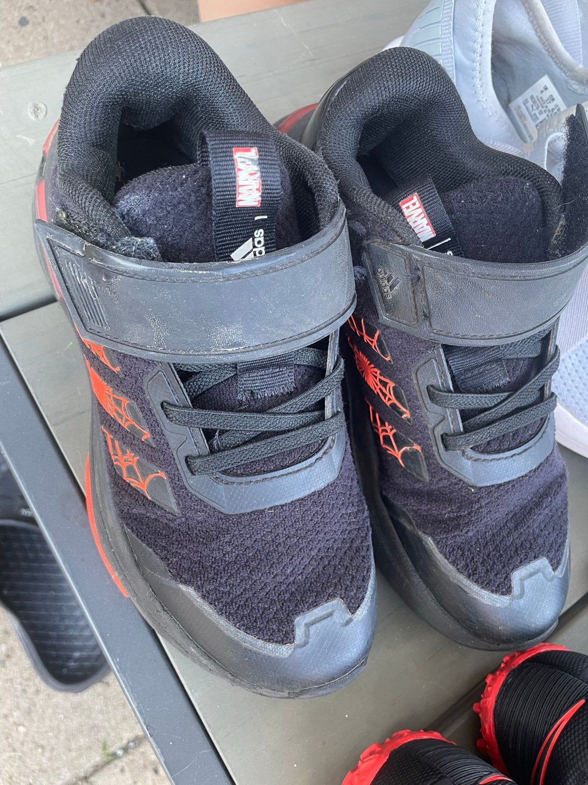 Adidas Marvel Spider-Man kinderschoenen, Ophalen of Verzenden, Gebruikt, Jongen, Sportschoenen