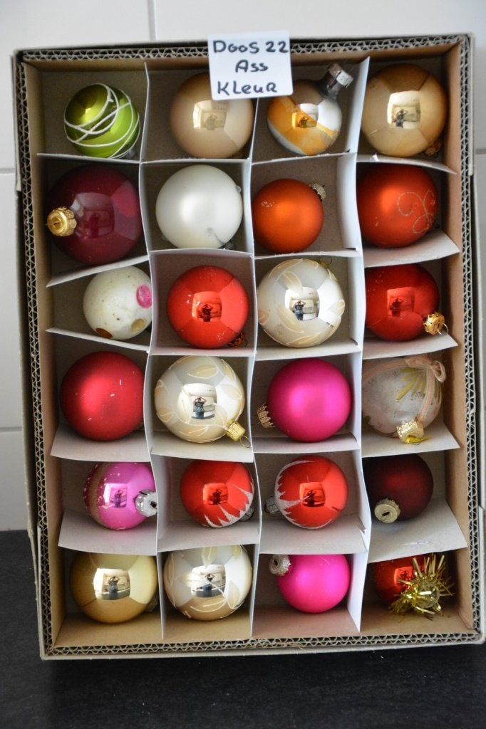 Kerstballen gekleurd Doos 22, Diversen, Ophalen of Verzenden, Zo goed als nieuw