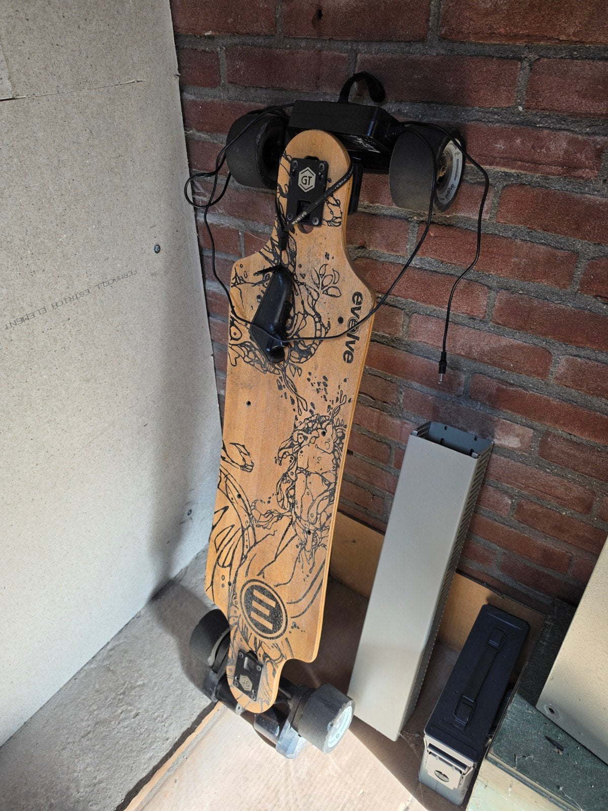 Evolve Bamboo GT Street Elektrisch Skateboard (werkt niet), Sport en Fitness, Ophalen, Gebruikt, Skateboard, Longboard