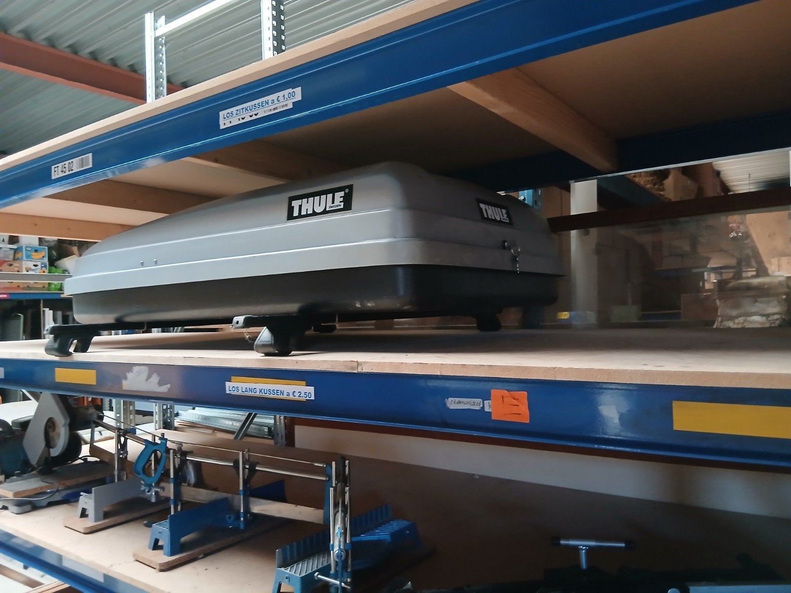 (0678) Thule Dakkoffer  80x130 cm met slot, Ophalen, Gebruikt, Thule, Info@thule.com