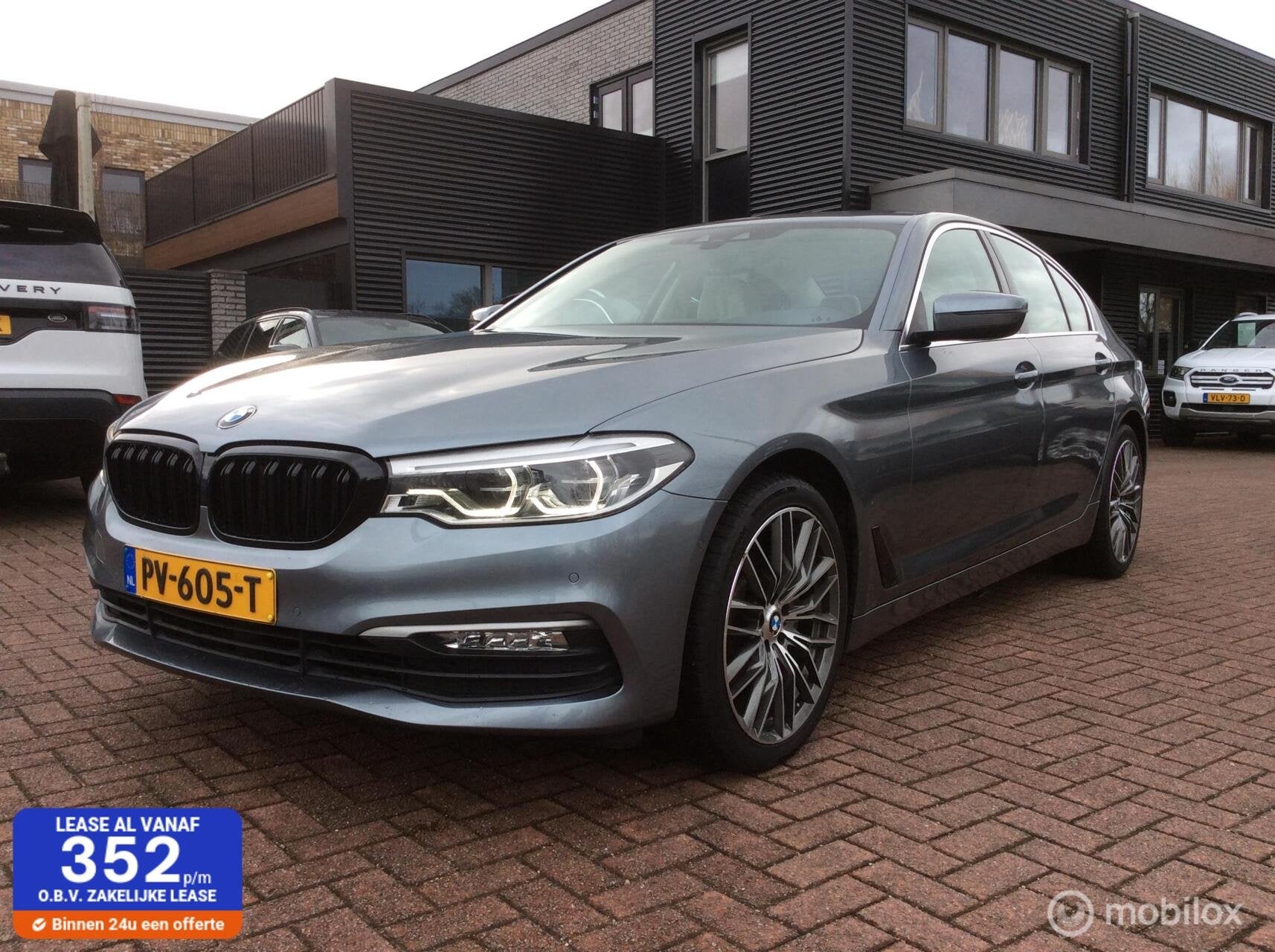 BMW 5-serie 530i High Executive Nav Camera 19"lm vlg Sport s, Auto's, Automaat, 1998 cc, Achterwielaandrijving, Gebruikt