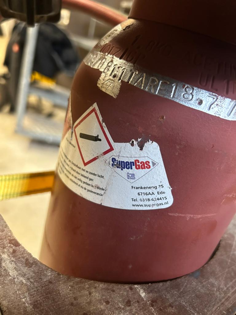 Volle Acetyleen fles 10 liter, Doe-het-zelf en Verbouw, Gereedschap | Lasapparaten, Ophalen of Verzenden, 250 ampère of meer, Overige typen