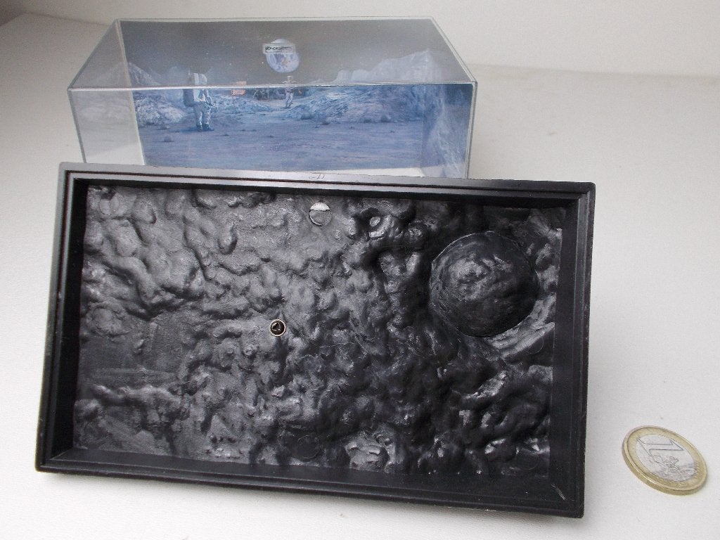 Vintage JAMES BOND 007 MOONBUGGY + DISPLAYCASE! (NIEUW!), Ophalen of Verzenden, Nieuw, Auto, Overige merken