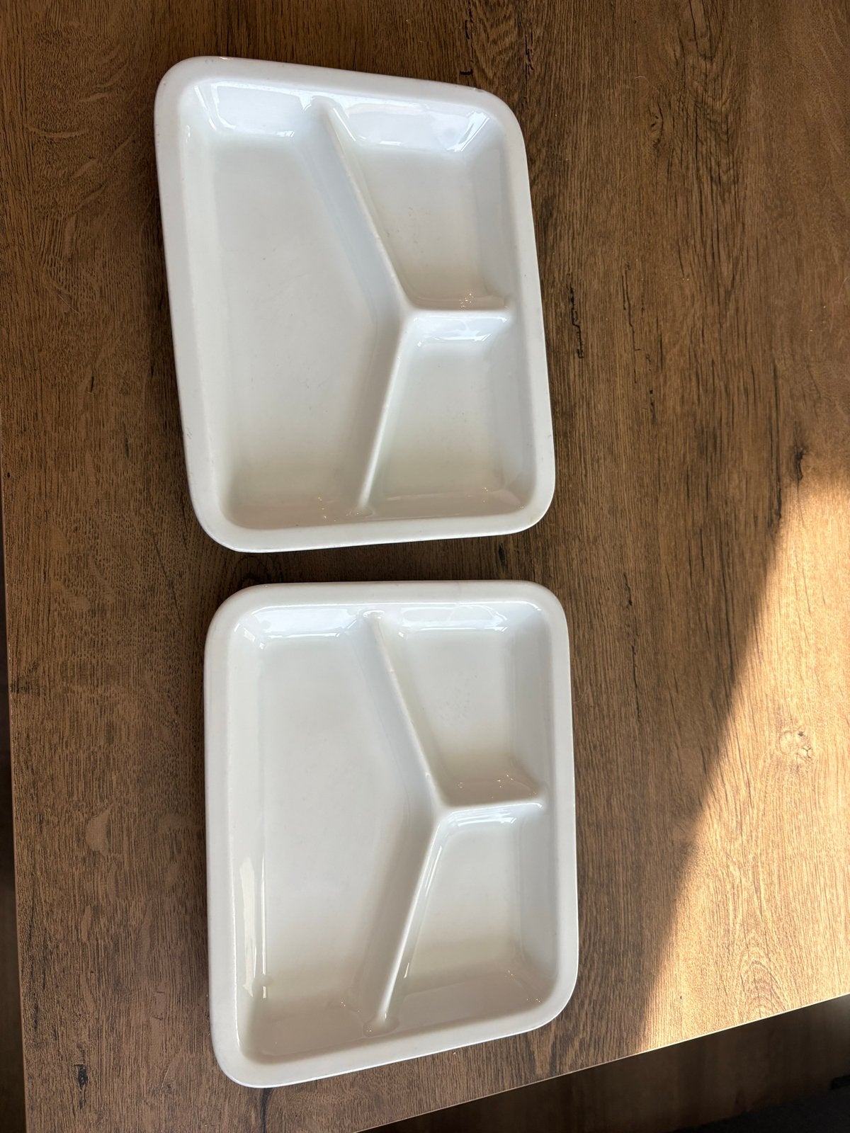 2 Borden met 3 vakjes, Ophalen, Zo goed als nieuw, Overige stijlen, Bord(en)