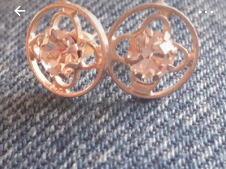 Oorbel met stervorm met steentje, Ophalen of Verzenden, Zo goed als nieuw, Zilver, Overige materialen