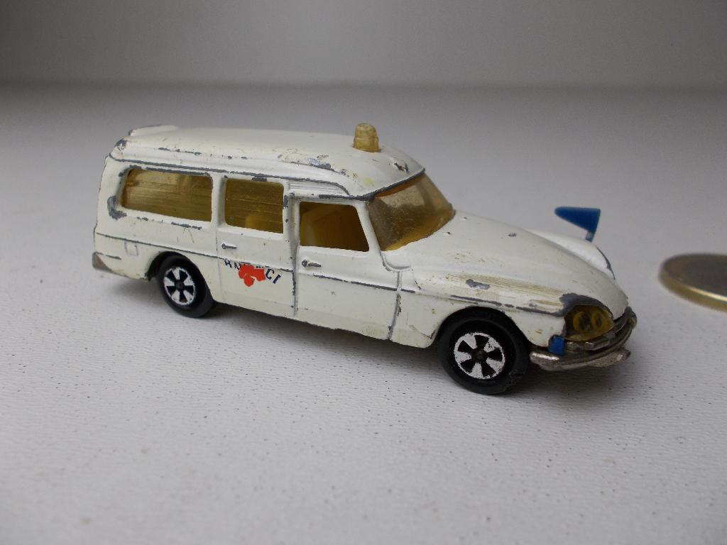 1973 Majorette (France) Nr. 206 CITROEN DS AMBULANCE., Ophalen of Verzenden, Gebruikt, Auto, Majorette