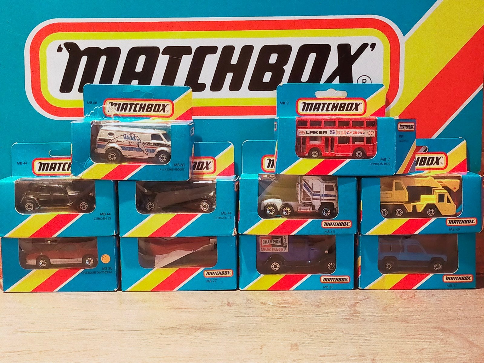 Lesney Matchbox Made in England windowbox (set van 12), Ophalen of Verzenden, Zo goed als nieuw, Auto, Matchbox