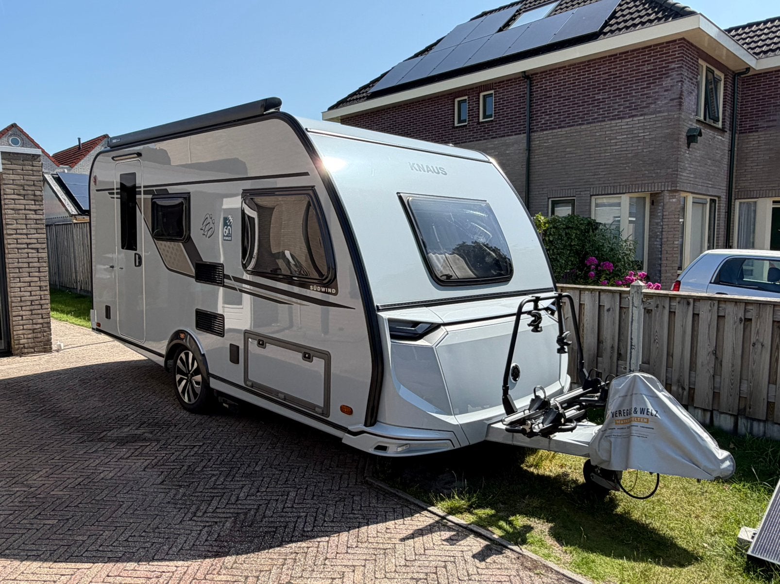 Knaus 420QD 60 years 2024 (mover/luifel/fietsendrager/etc), Caravans en Kamperen, Treinzit, Dwarsbed, Particulier, Schokbreker