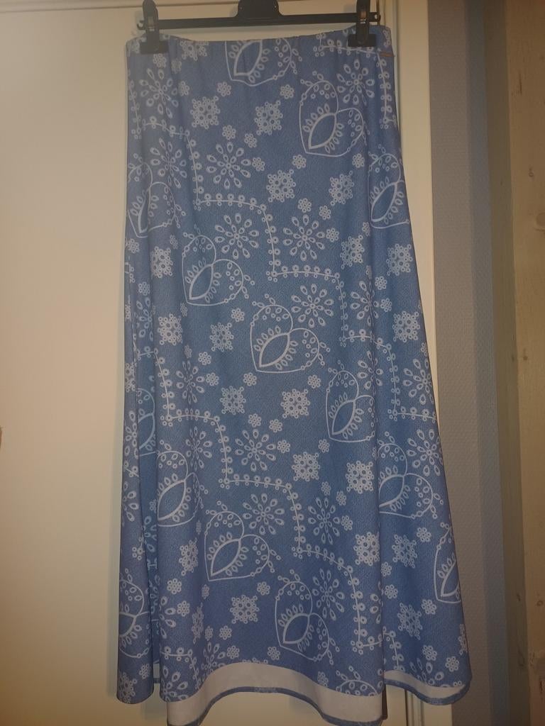 Lange Alijn rok M Light blue white embroidery print, Kleding | Dames, Rokken, Maat 38/40 (M), Alijn, Blauw, Onbekend