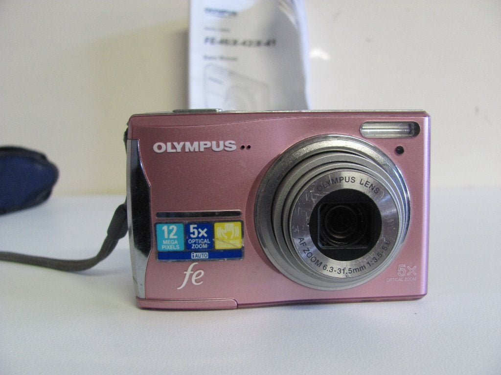 Olympus fe -46 met 12 mp en 5x optical zoom, Ingebouwde flitser, Geheugenkaart, 12 megapixels, Ophalen of Verzenden