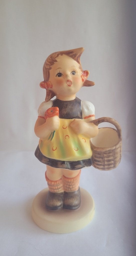 Hummel Goebel Zusje, Ophalen of Verzenden, Zo goed als nieuw, Hummel