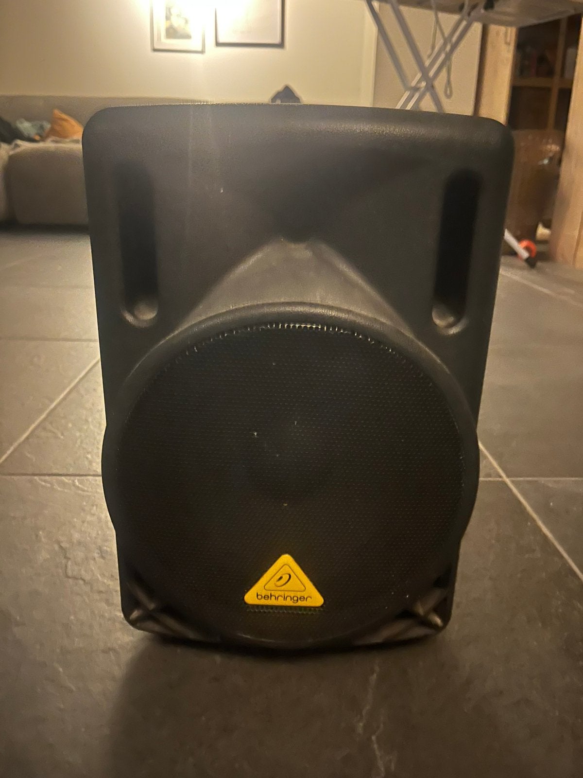Behringer B208D, Ophalen of Verzenden, Zo goed als nieuw, Minder dan 500 watt