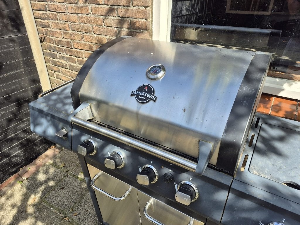 JamesTown BBQ Gasbarbecue - 140L 50B 120H, Ophalen, Gebruikt, Jamestown Grill gasbarbecue