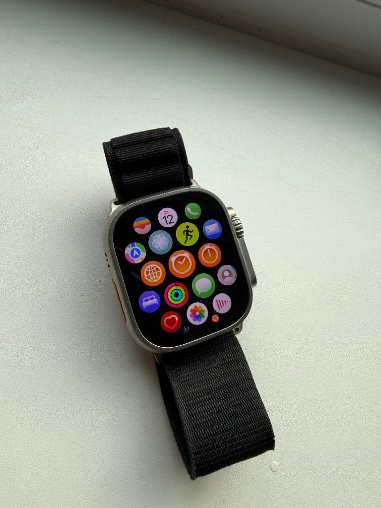 Apple Watch Ultra 49mm Titanium – Zwart