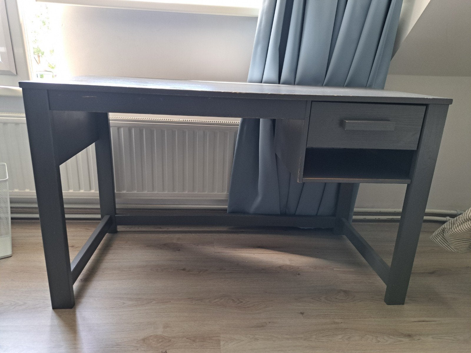 Woood Dennis staalgrijs bureau met lade, Ophalen, Met lades, Gebruikt, Hout