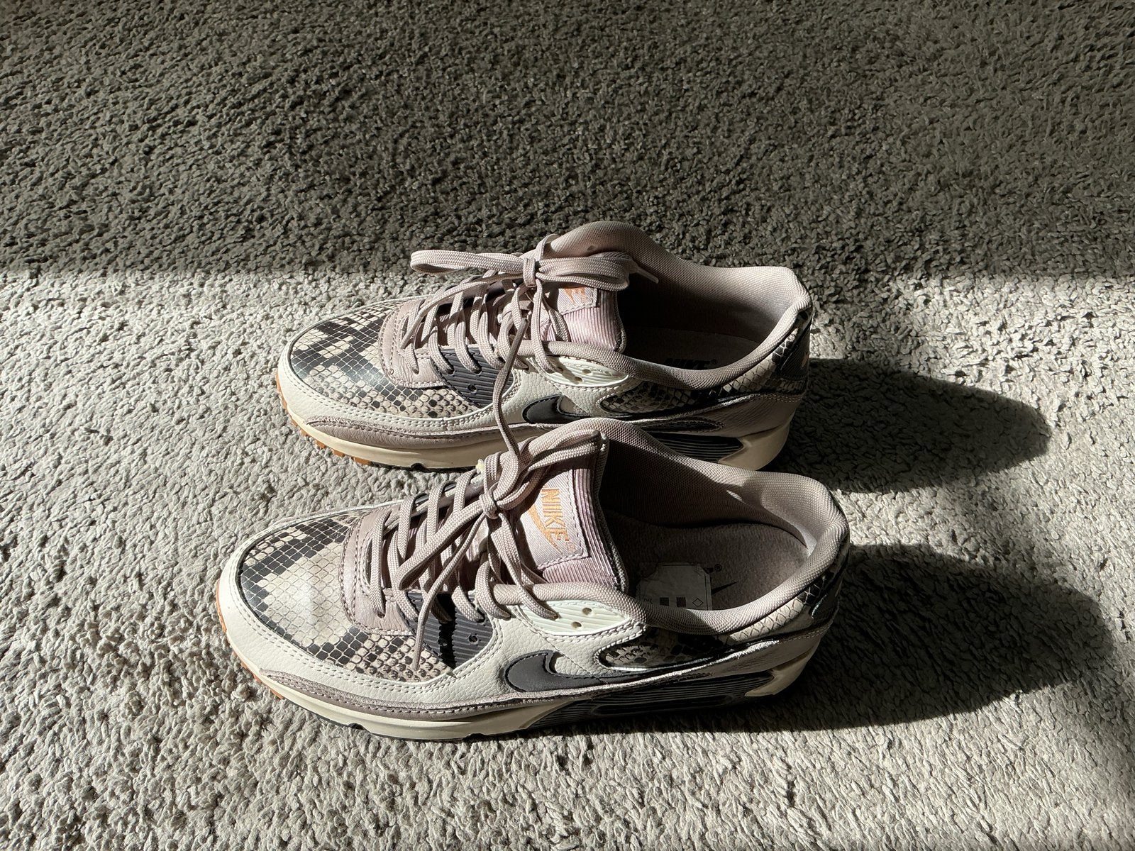 Nike dames sneakers maat 40 - Zo goed als nieuw, Ophalen, Zo goed als nieuw, Sneakers of Gympen