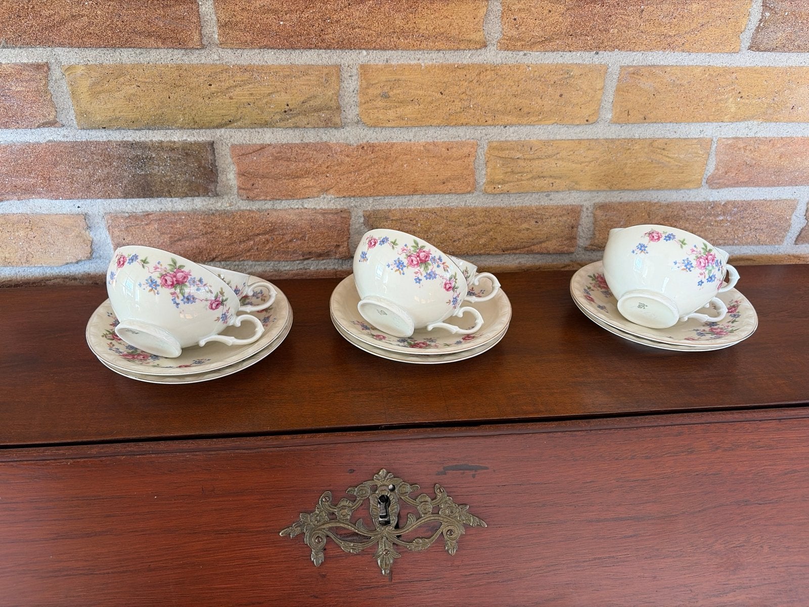 Vintage Servies: 3 Porseleinen Kopjes met Schotels, Ophalen