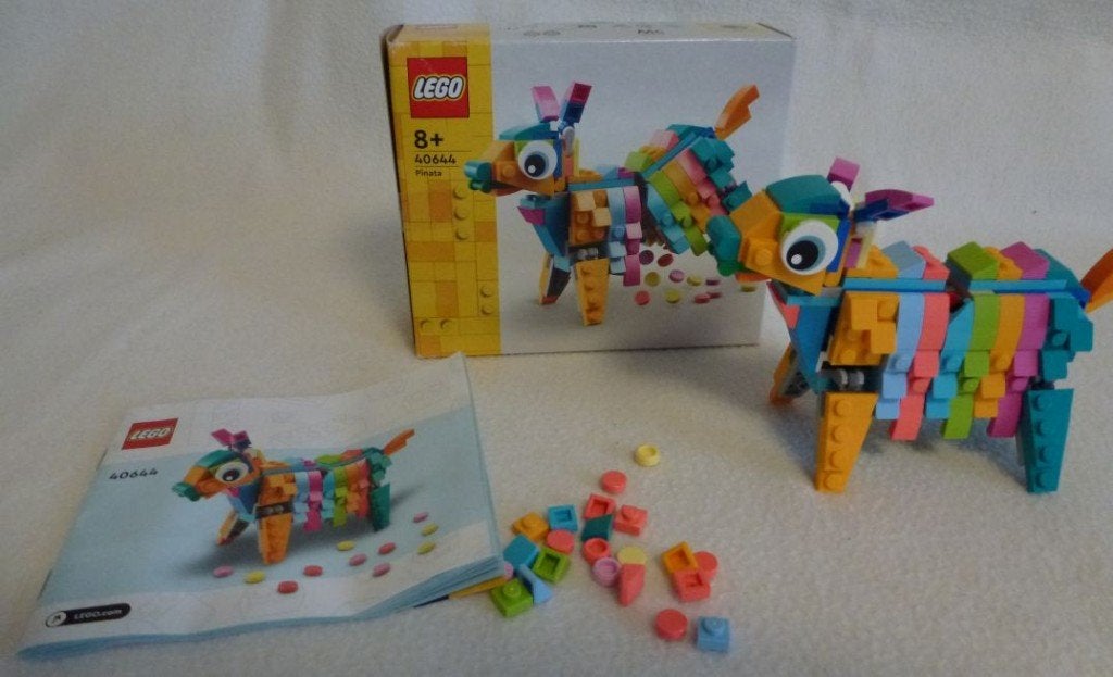 Twee keer Lego Piñata (40644), Overige thema's, Lego, Compleet, Ophalen of Verzenden