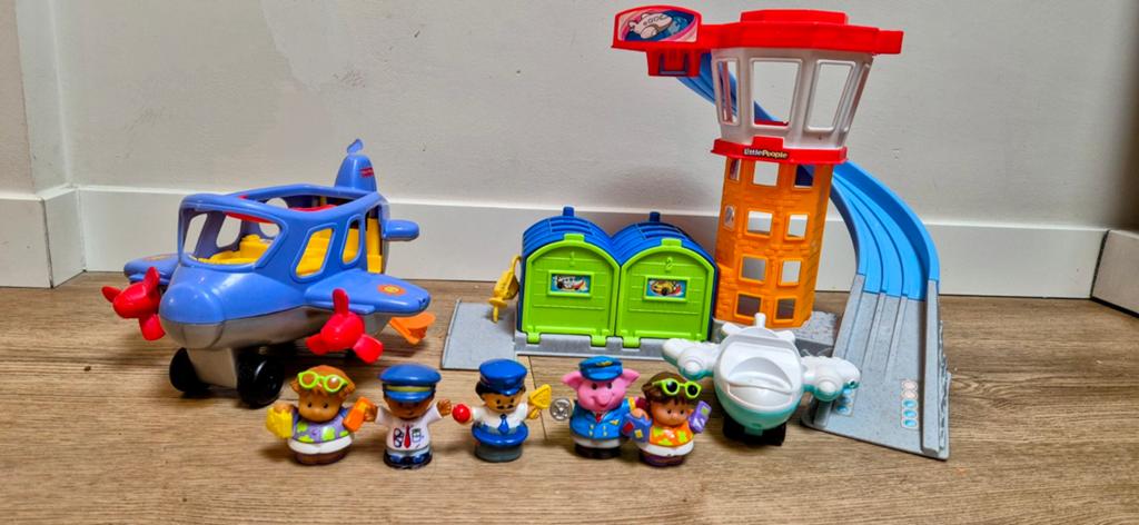 Little People Vliegveld - Schoon en Klaar voor Speelplezier, Ophalen