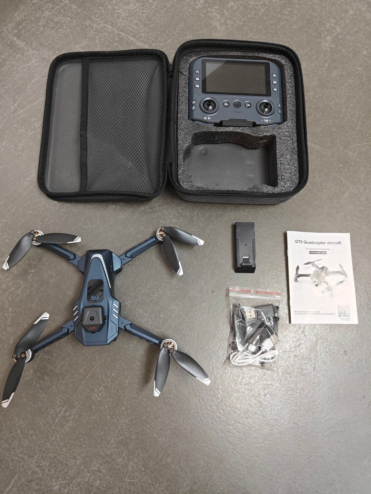 GT8 Quadcopter drone met afstandsbediening en 2 accu's, Cameradrone, 100 tot 1000 meter, 15 tot 30 minuten, Zo goed als nieuw