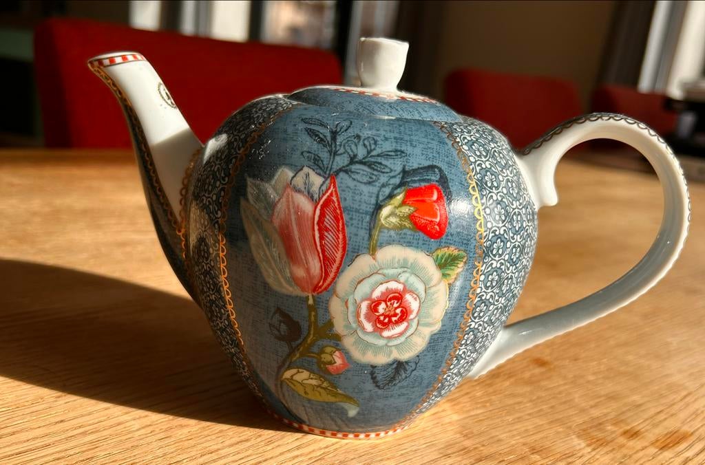 Pip Studio Floral Theepot - Blauw Porselein, Gebruikt, Overige typen, Ophalen of Verzenden, Overige stijlen