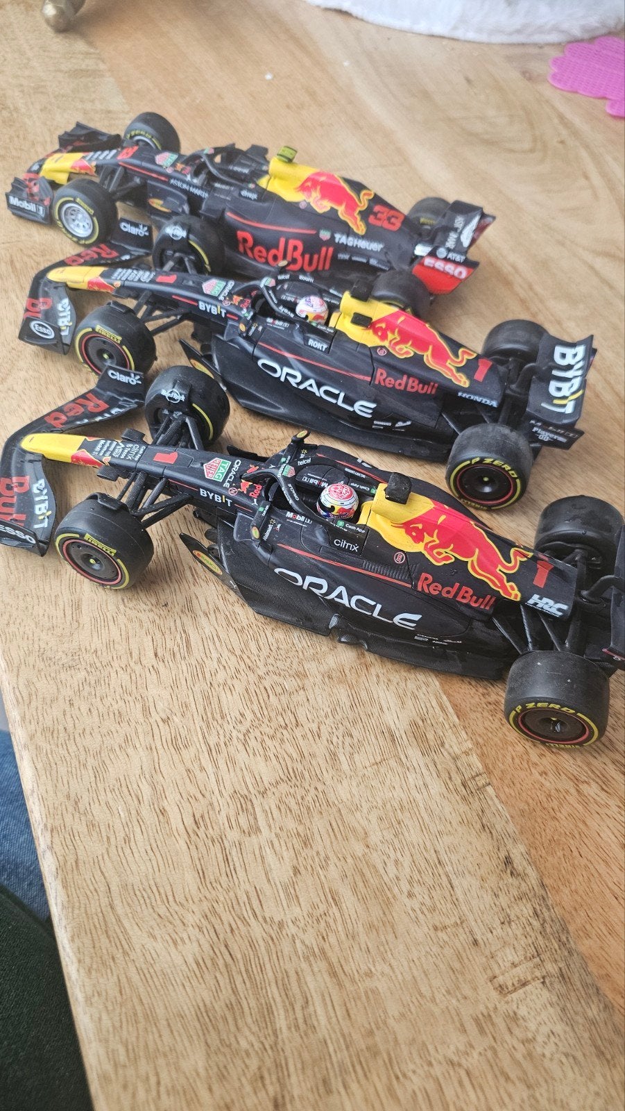 Max Verstappen F1 Red Bull auto's - 3 verschillende jaren, Kinderen en Baby's, Ophalen, Zo goed als nieuw