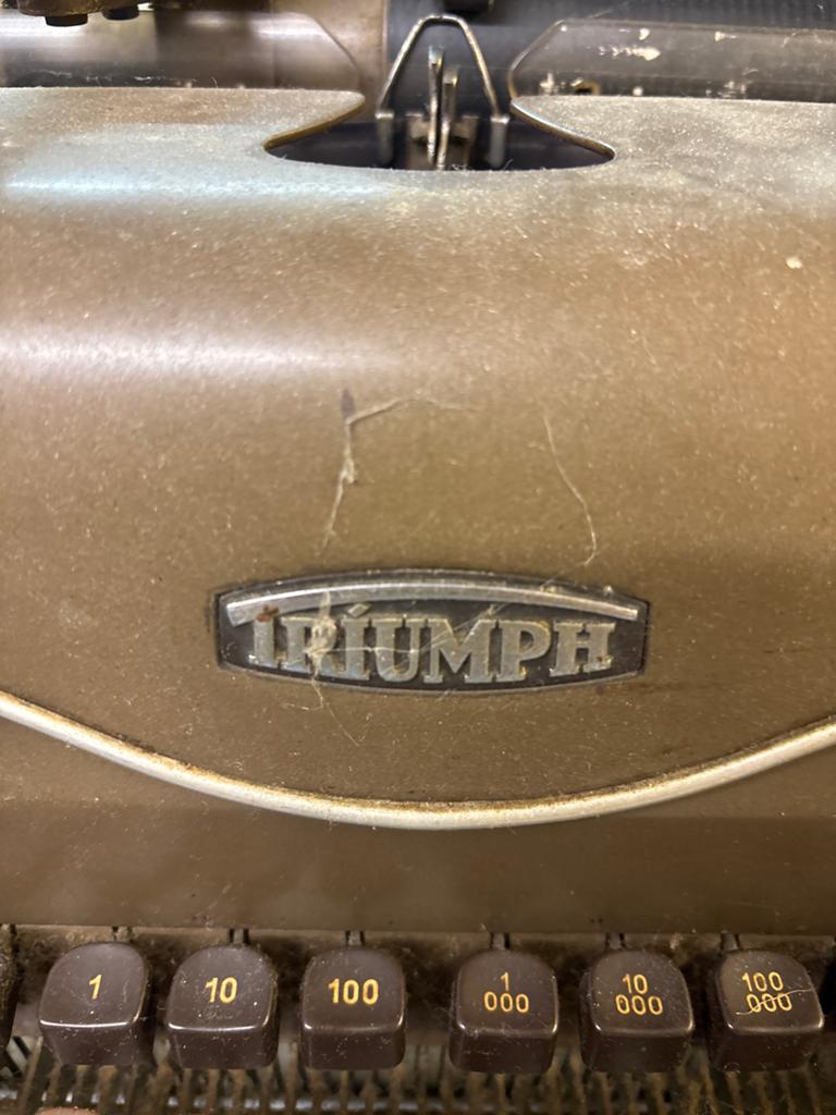 Triumph typmaxhibe matura, Diversen, Typemachines, Ophalen